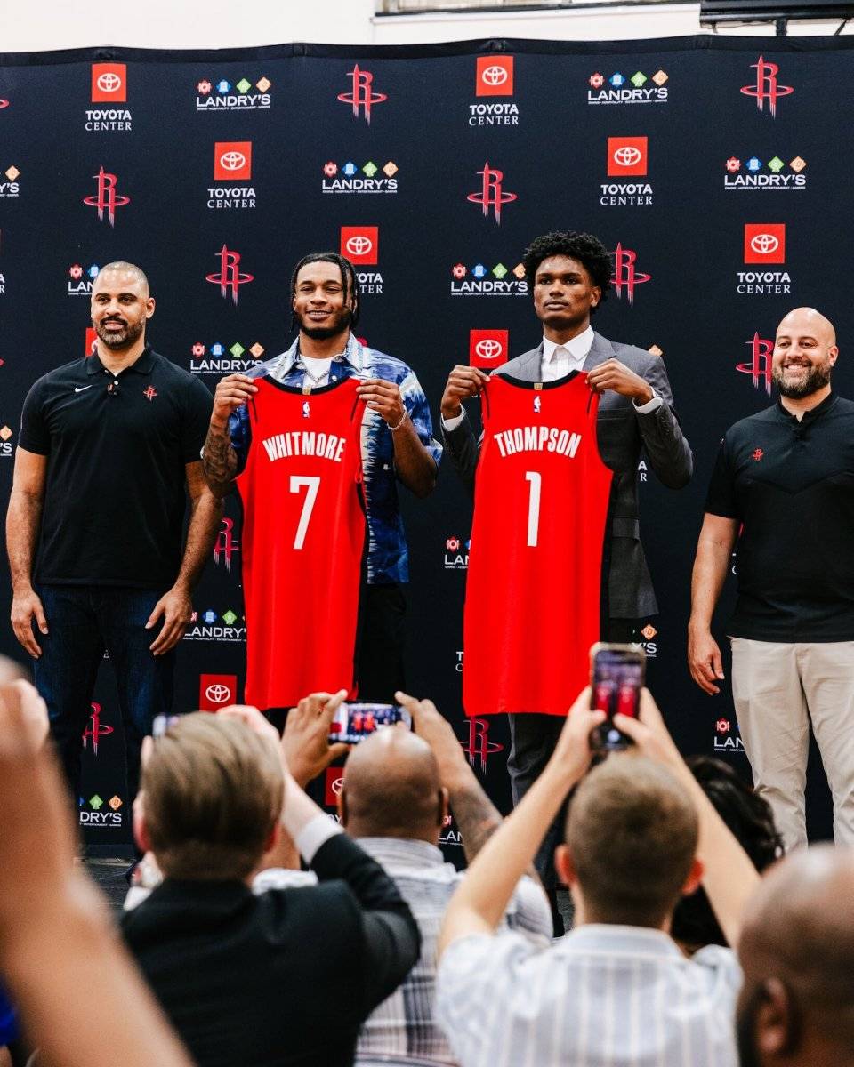 包含今夜NBA季后赛传出新动向，华盛顿奇才复出首秀，管理层表态：震撼外界，赛季目标并未改变的词条