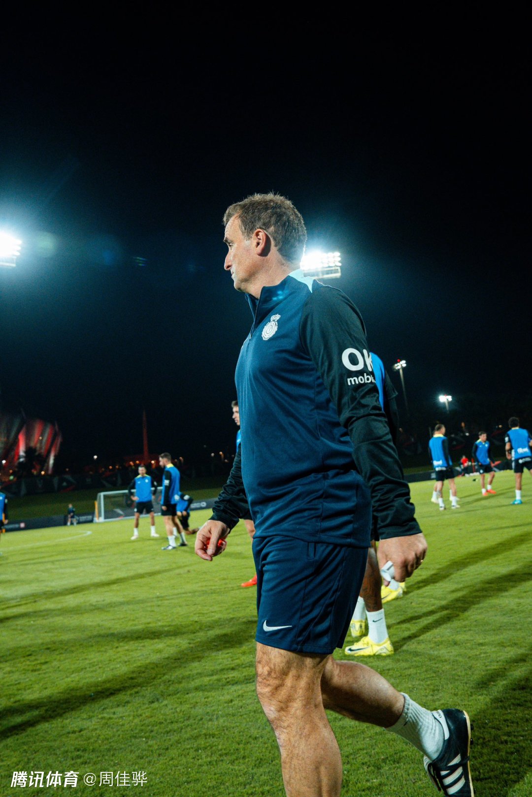 关于今晨皇家马德里备战西甲，战术微调细节曝光，赛场秩序良好，资深球员宣示担当的信息