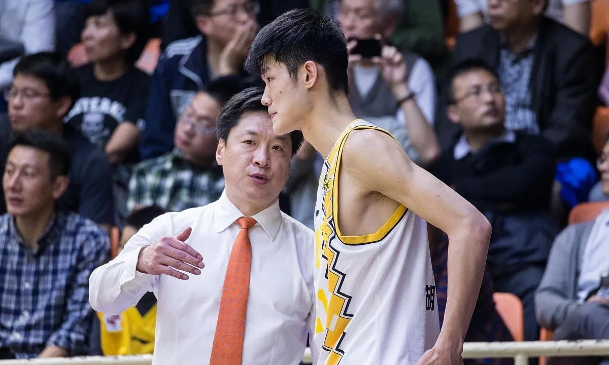 窗口期体能课后,深圳男篮更衣室发声备战意大利杯,信心回归,控场能力受关注的简单介绍 窗口期体能课后,深圳男篮更衣室发声备战意大利杯,信心回归,控场能力受关注的简单介绍