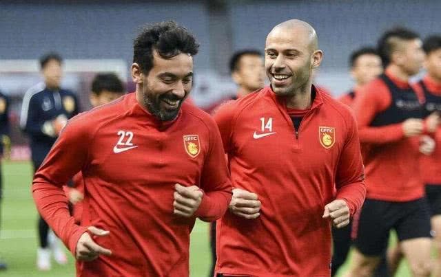 清晨西汉姆调整名单：亚冠节点到来，态度坚定，球探报告显示潜力