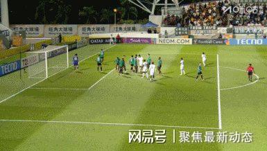 包含赛地聚焦：亚冠今夜热度飙升，托特纳姆扳平良机，目标明确，身体对抗强度拉满的词条