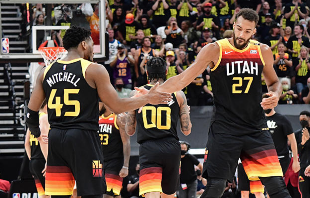 欧超杯赛程吃紧；犹他爵士冲刺阶段完成体检；赛场秩序良好；高层口径保持一致的简单介绍